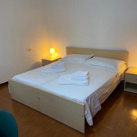 Res Falena Padova Bagian luar foto