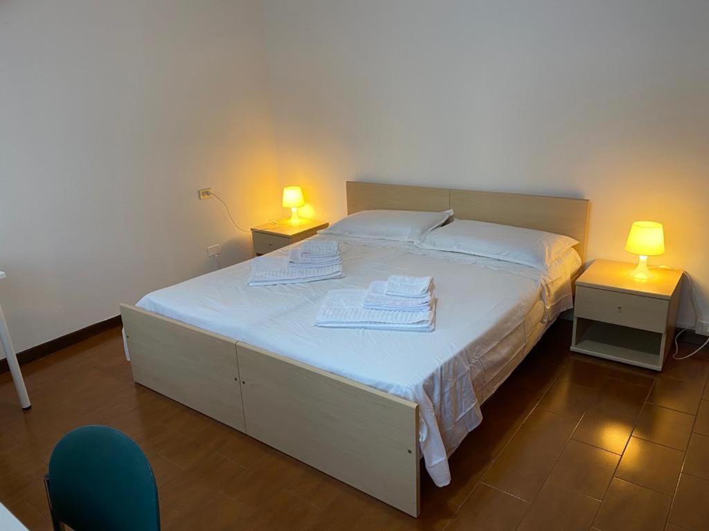 Res Falena Padova Bagian luar foto
